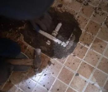 长垣卫生间漏水维修公司为您分享下卫生间渗水如何处理及注意事项